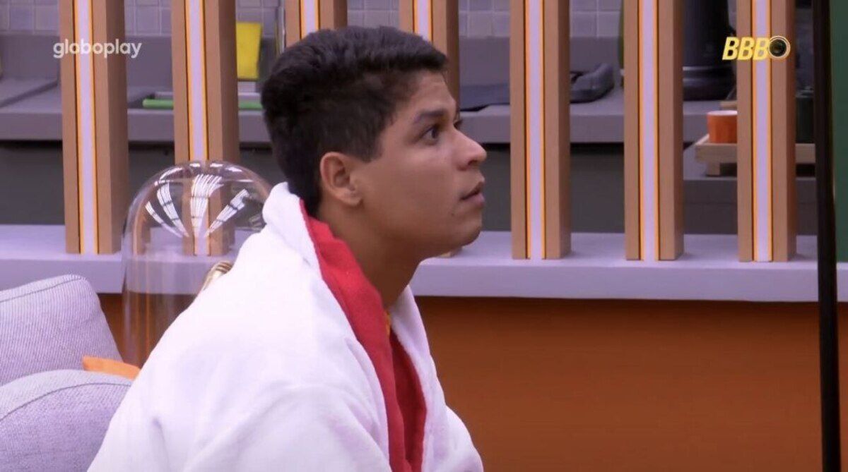 BBB 25: no Apê do Líder, Guilherme escuta falas de Renata e crava indicação