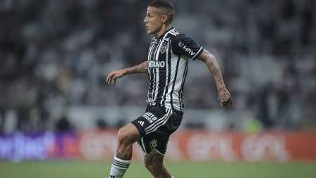 Guilherme Arana detonou gramado do Mineirão