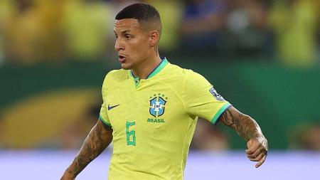 Guilherme Arana em ação pela Seleção Brasileira