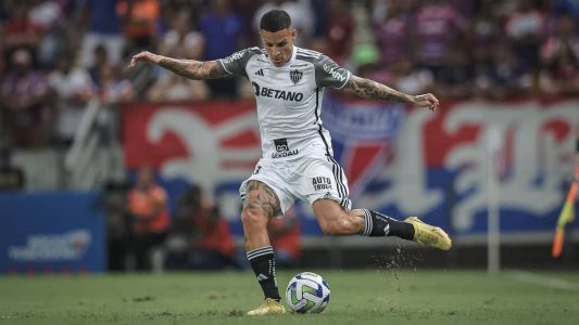 Guilherme Arana, lateral do Galo