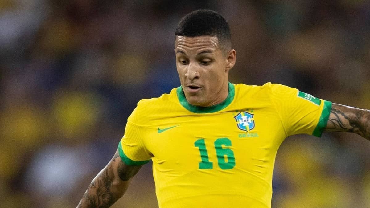 Titular do Atlético, Arana se emociona com retorno à Seleção Brasileira