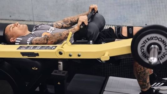 Guilherme Arana passou nove meses fora de jogos oficiais