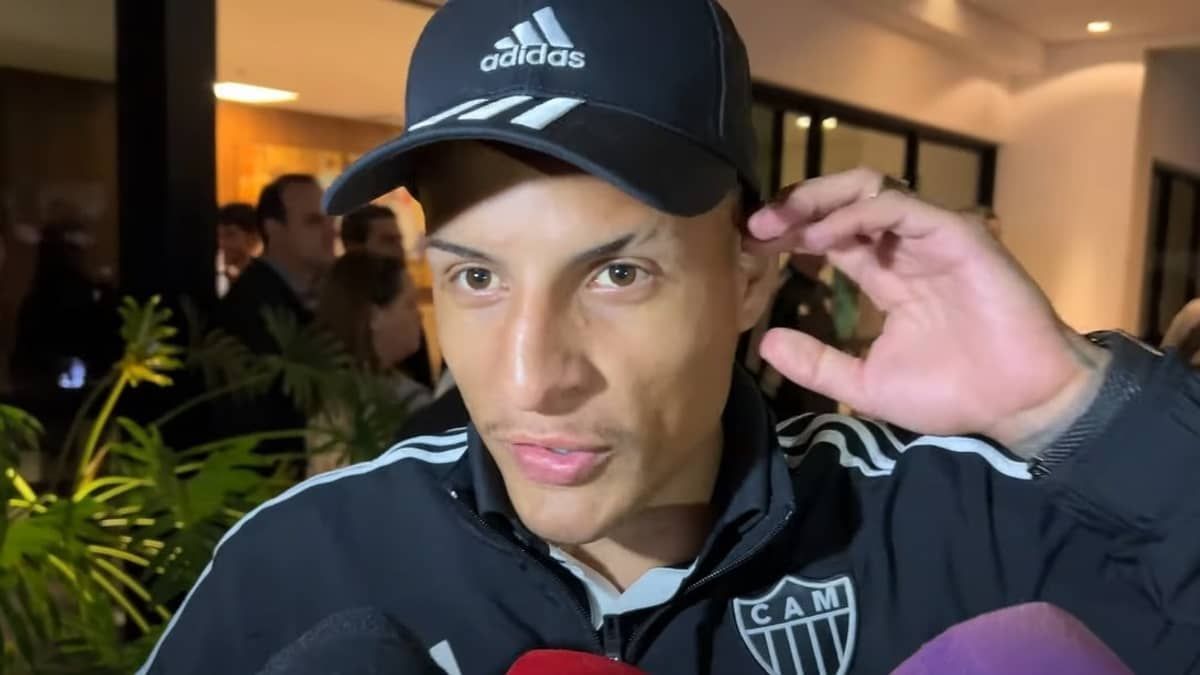 Arana consegue jogar os 90 minutos do clássico? Jogador do Atlético avalia condições