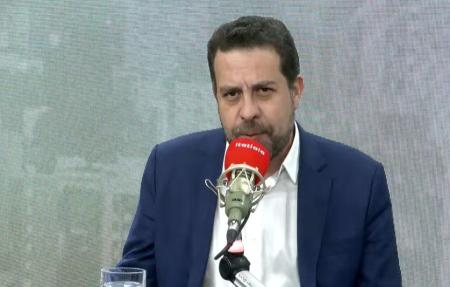 Ministro Guilherme Boulos fez duras críticas ao governo Zema em entrevista exclusiva à Itatiaia