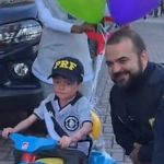 Vídeo: menino que ficou 16 dias em coma recebe alta e vai para casa escoltado pela PRF