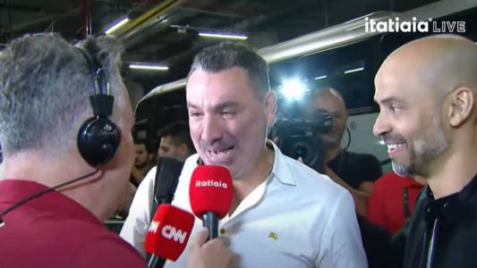 Guilherme e Marques juntos na Arena MRV durante o jogo Lendas do Galo
