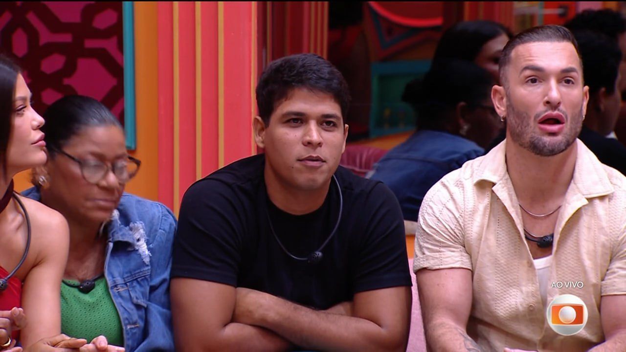 BBB 25: Vinícius e Guilherme são obrigados a deixar a casa apenas com a roupa do corpo