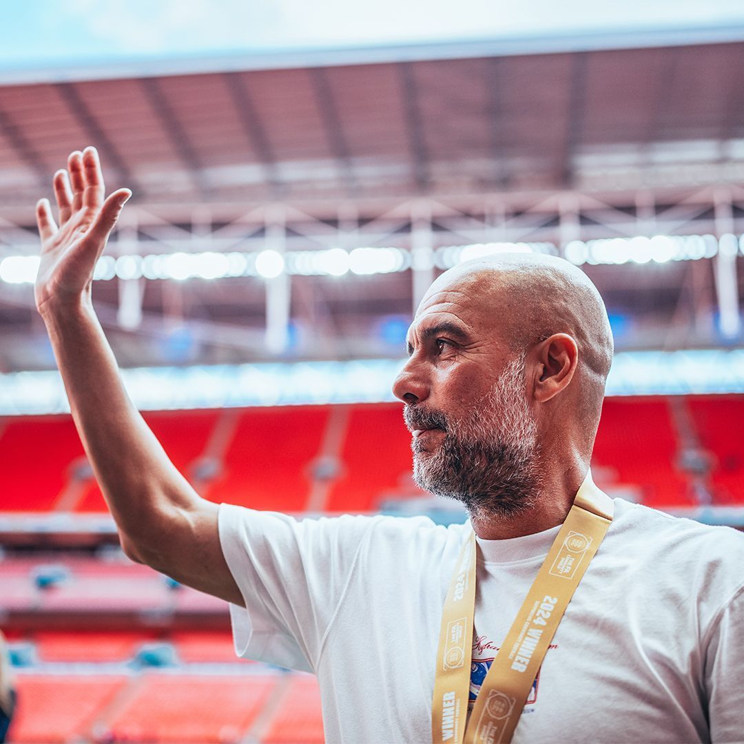 Guardiola, do City, se derrete por ex-Atlético após estreia na temporada