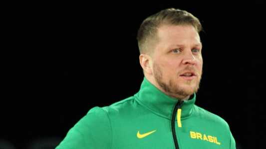 Gustavinho estreia como treinador na Copa do Mundo de Basquete