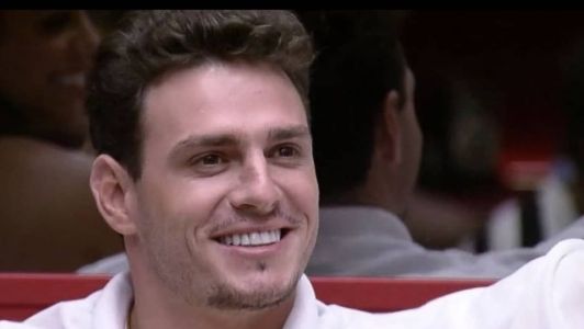 Gustavo 'Agroboy' está no paredão por atender o bifgone