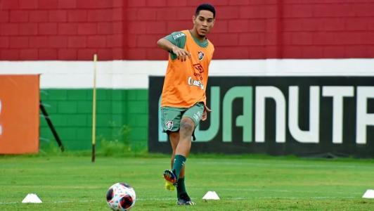 Gustavo Apis foi emprestado pelo Fluminense