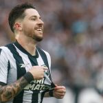 Volta por cima e Lage: entenda a atuação de Sauer em goleada do Botafogo