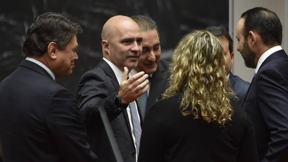 Valadares toma posse como novo secretário de Governo de Romeu Zema