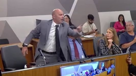 Gustavo Valadares usou suas redes sociais para pedir desculpa por bate-boca na Assembleia de Minas