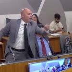 Líder do governo Zema se desculpa por bate-boca com popular na ALMG