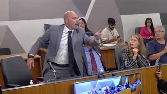 Gustavo Valadares usou suas redes sociais para pedir desculpa por bate-boca na Assembleia de Minas