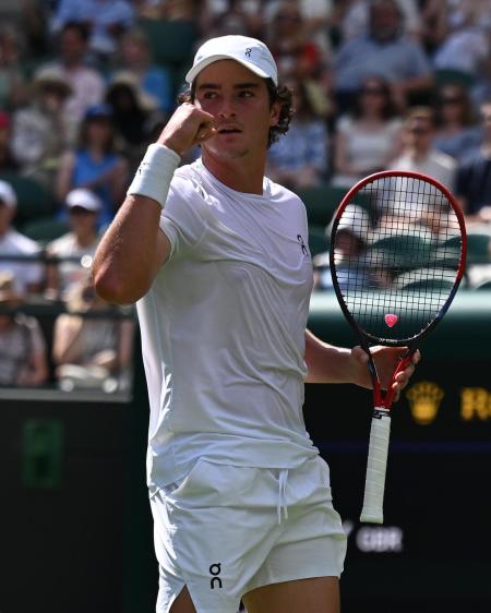 João Fonseca venceu o britânico Jacob Fearnley na estreia de Wimbledon