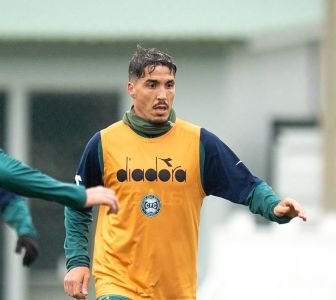 Josué tem contrato com o Coritiba até o fim de 2025