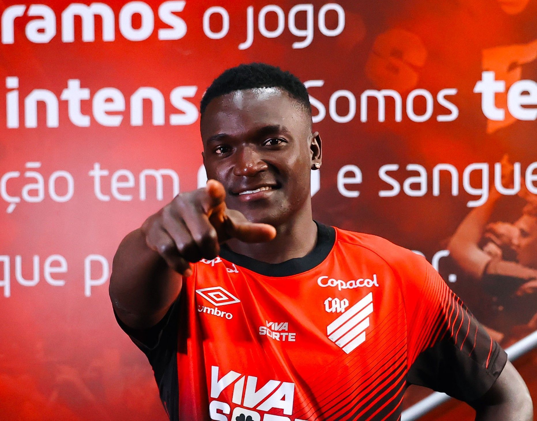 Reforço do Athletico-PR, Kevin Viveros tem números expressivos na carreira