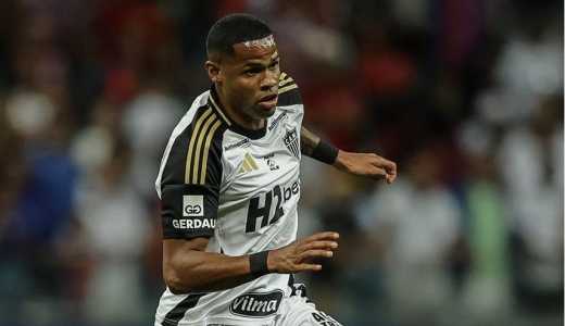 Júnior Santos em ação pelo Atlético