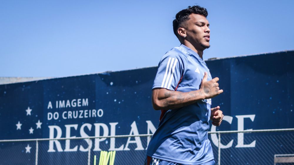 Jogador do Cruzeiro inicia transição física e se aproxima de retorno após lesão