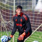 Escalação do Inter: Roger Machado prepara retornos para enfrentar o Vitória
