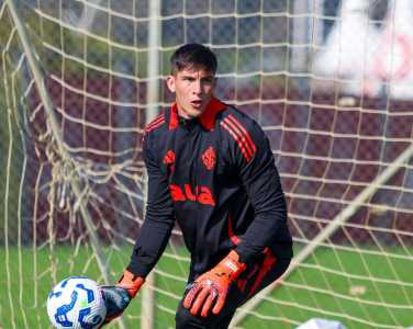 Rochet é um dos jogadores que retorna de lesão no Inter