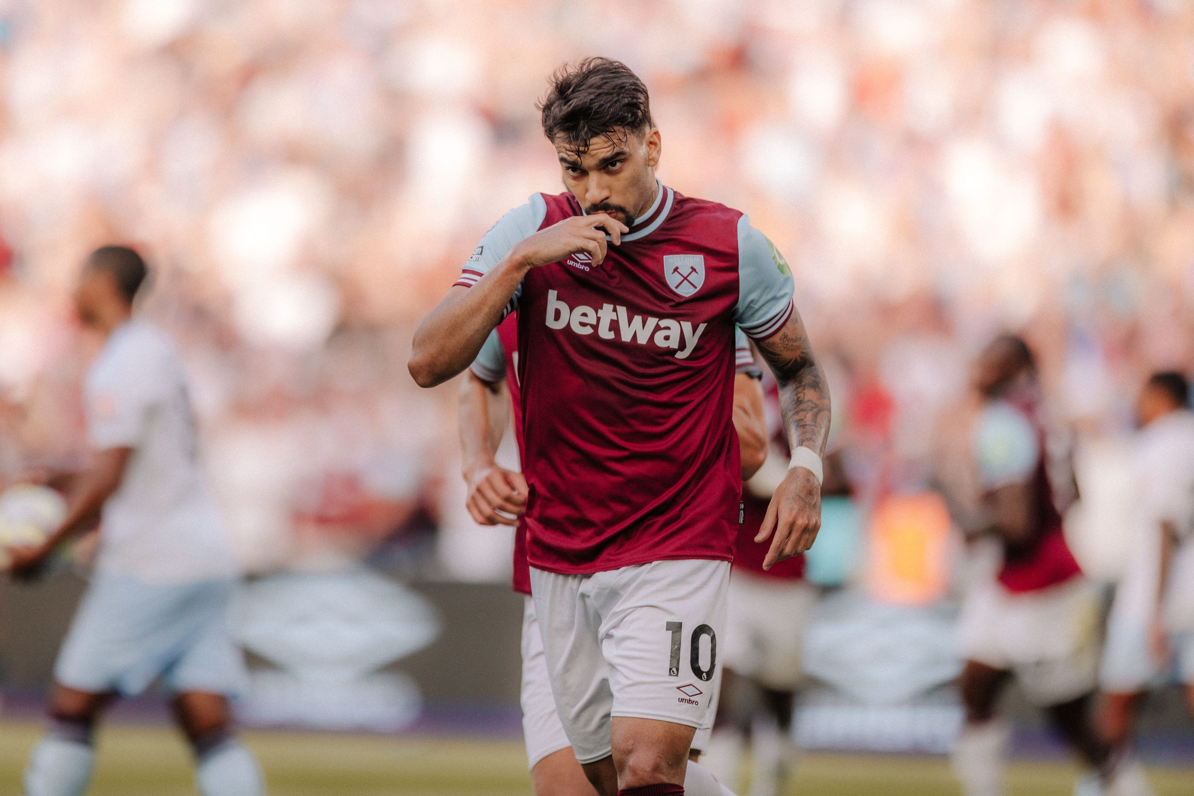 Paquetá marca, mas West Ham inicia sua caminhada no Inglês com derrota