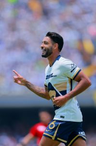 Nathan Silva, ex-Atlético, comemorando gol pelo Pumas-MEX