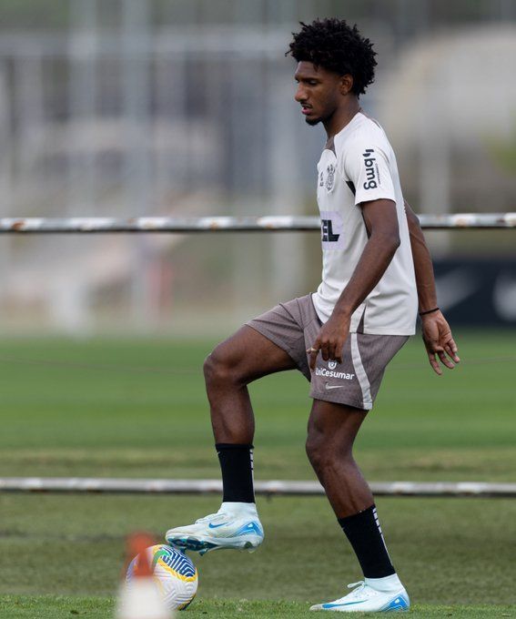 Destaque do Corinthians, Talles Magno garante estar 100% para jogo contra o Fortaleza