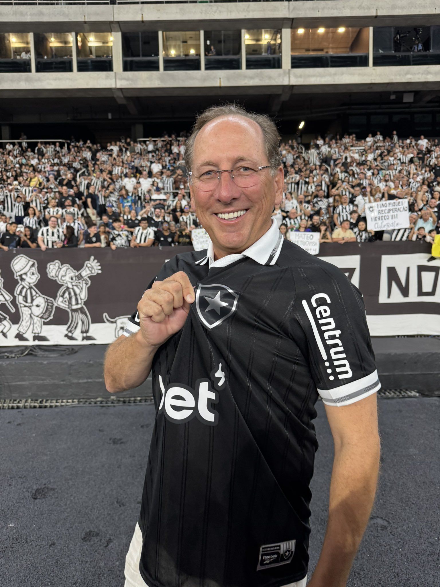 Botafogo divulga balanço com faturamento recorde e quase R$ 300 milhões em prejuízo