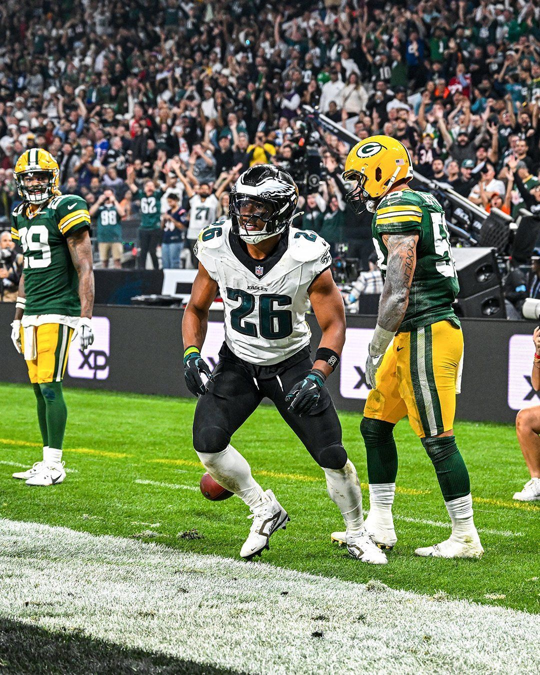 Philadelphia Eagles vence Green Bay Packers em estreia da NFL no Brasil