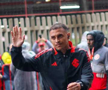Alan Patrick ficou fora do jogo do Inter contra o São Paulo