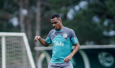 Caíque pode ser titular do Juventude contra o Cruzeiro