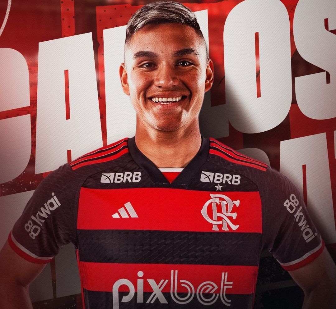 Flamengo contrata o argentino Carlos Alcaraz, terceiro reforço da janela