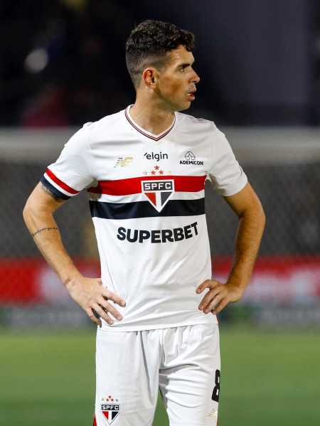 Oscar, meio-campista do São Paulo