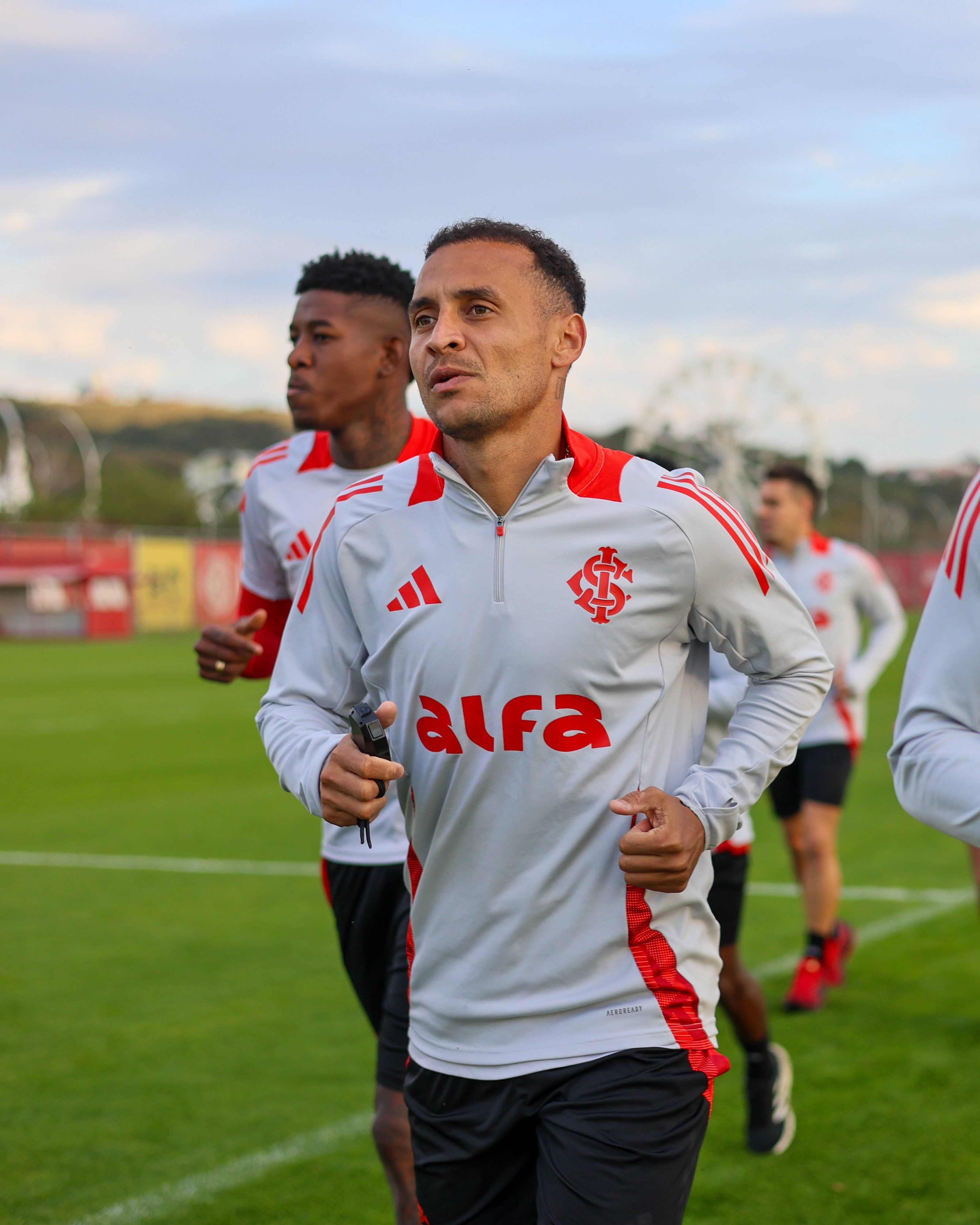 Escalação do Inter: Roger pode preservar titulares contra São Paulo pelo Brasileiro