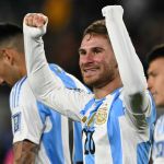 Argentina domina, goleia o Chile em casa e mantém liderança isolada nas Eliminatórias