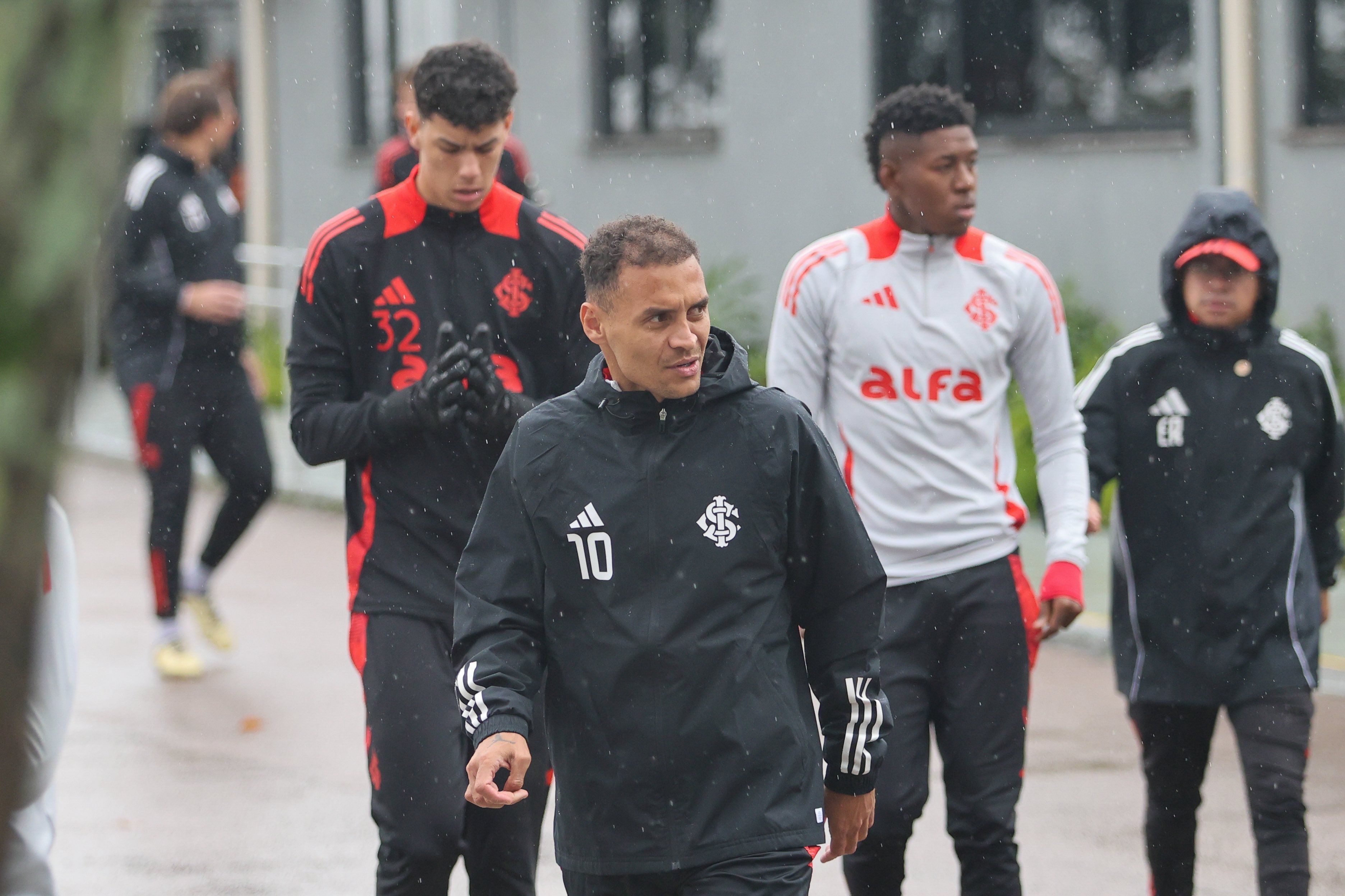Com Roger pressionado, Inter inicia preparação para decisão contra Fluminense