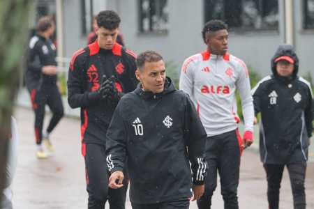 Inter treinou na tarde desta segunda-feira (4) pensando no Fluminense