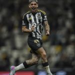Atlético anuncia venda de Rubens ao futebol russo e manda recado ao 'cria'