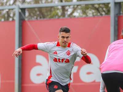 Borré deve ser titular do Inter contra o Flamengo pelo Brasileirão