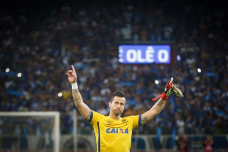 Fábio em ação pelo Cruzeiro, em 2018