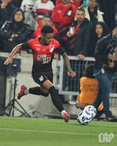 Athletico-PR precisa ganhar fora de casa para avançar na Copa do Brasil diante do Corinthians