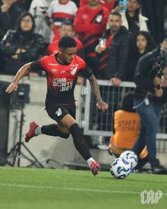 Athletico-PR precisa ganhar fora de casa para avançar na Copa do Brasil diante do Corinthians