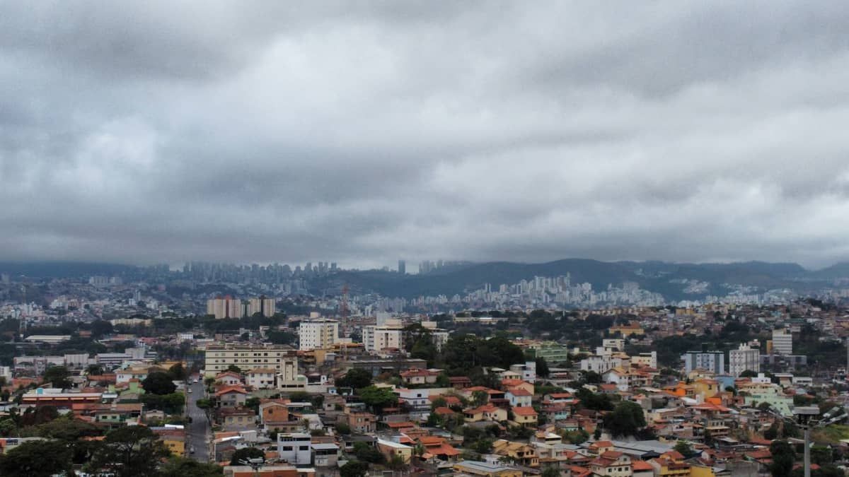 Minas tem alerta de vendaval e rajadas de até 60Km/h nas próximas horas  