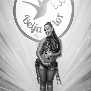 Brunna Gonçalves se despede do posto de musa da Beija-Flor