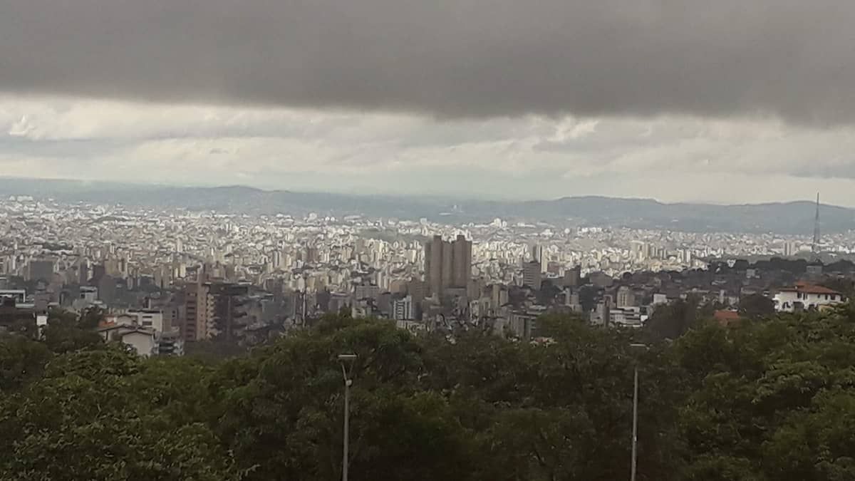 Belo Horizonte tem alerta de pancadas de chuva para as próximas horas 