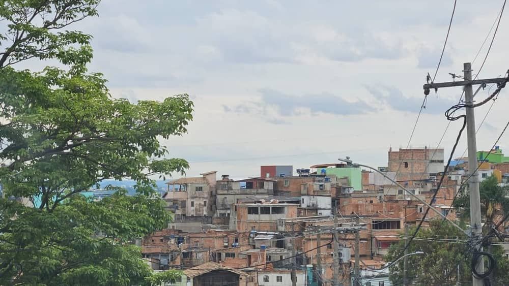 Previsão do tempo: terça-feira deve ter chuva e queda na temperatura em Minas 