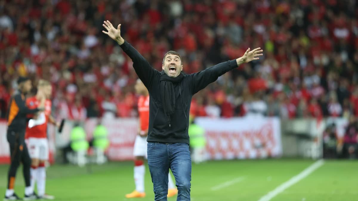 Coudet valoriza o grupo do Inter após classificação na Libertadores